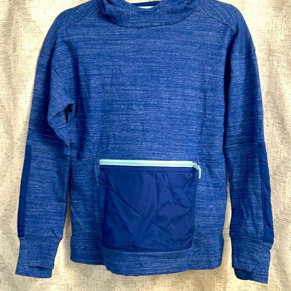 All in motion hoodie with key hole sleeves and zipper pocket NWT